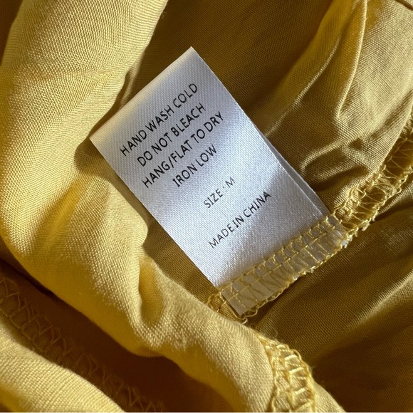 Three Bird Nest Yellow Lace Dress - Picture 3 of 3